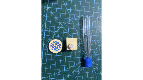 Jumping spider drinking tool